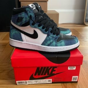 Nike Women’s Air Jordan 1 Retro High OG ‘Tie-Dye’